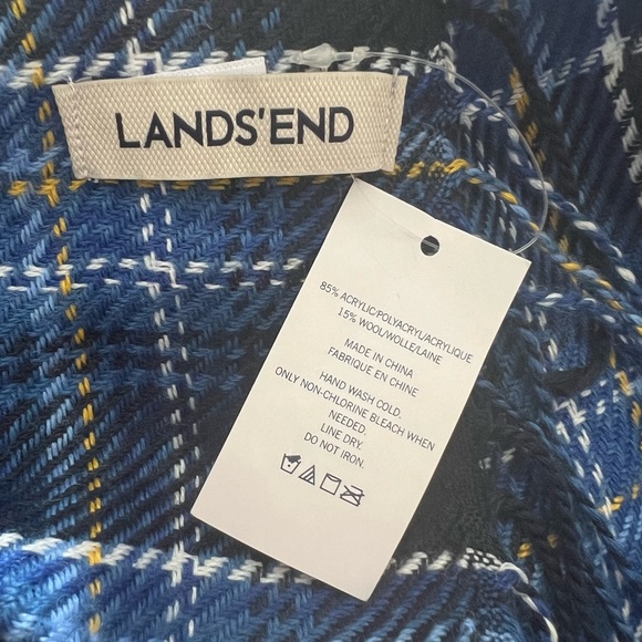 NWT Lands’ End Classic Navy Plaid Scarf - Picture 4 of 4